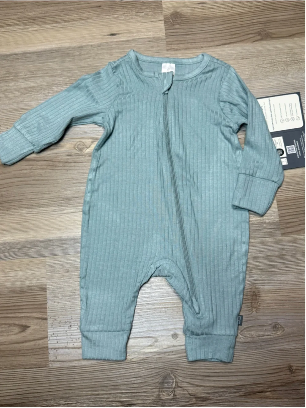 Baby modern moments by Gerber 0-3 Months White Green Blue all 3